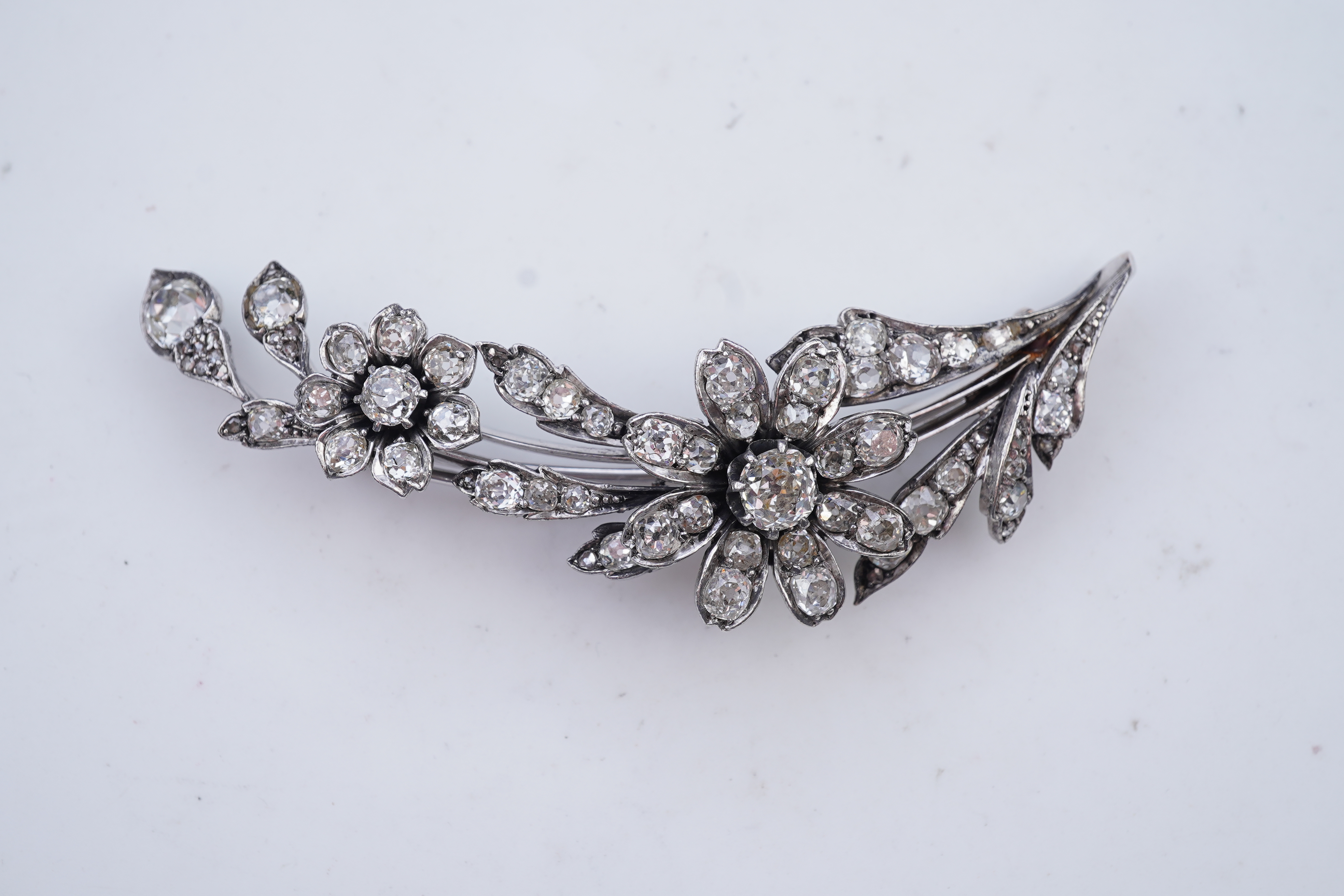 A Victorian diamond brooch, late 19th century